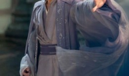 张小涵爆料古装男神视频,网友热议古装美男魅力无限